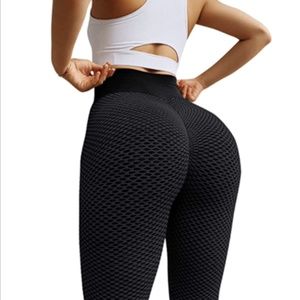 Tik Tok Butt-Enhancing Leggings